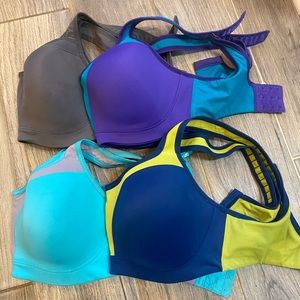 4 EUC Wacoal sports bras
